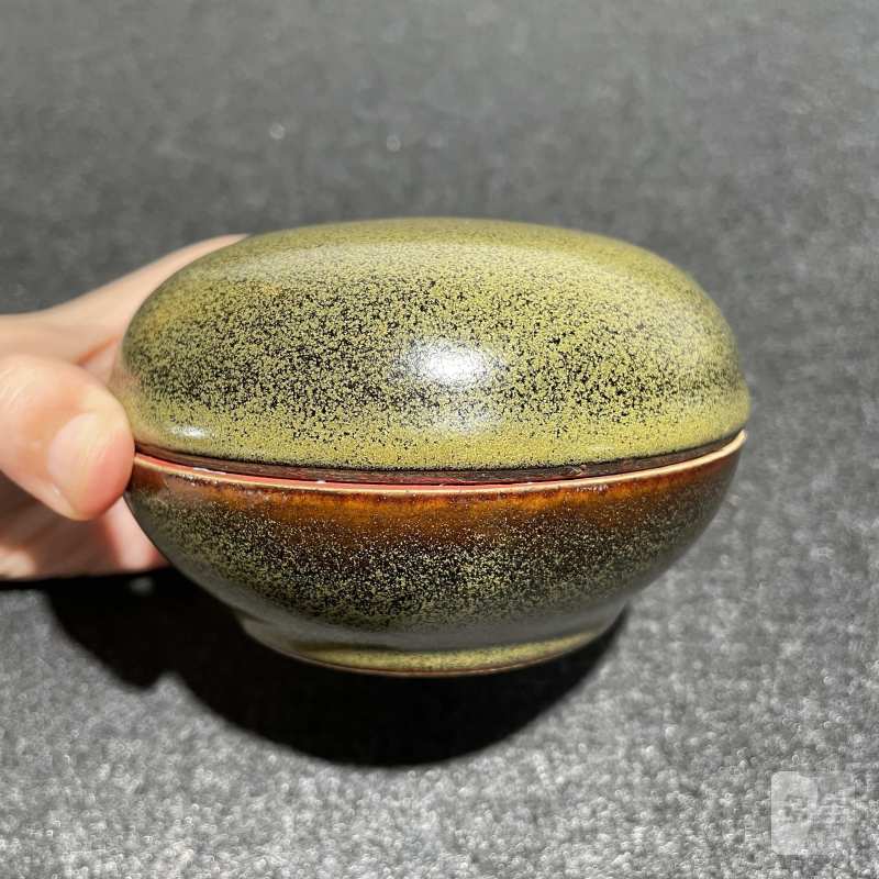 清雍正 茶叶末釉印泥盒 - 图10